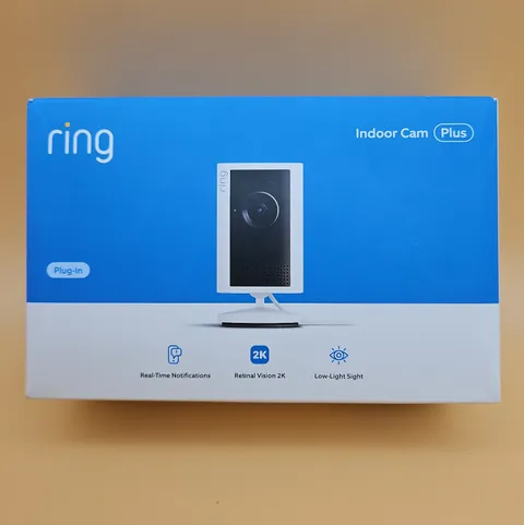 Ring Indoor Cam Plus Plug-In Retinal Vision 2K White Security Camera Brand New 