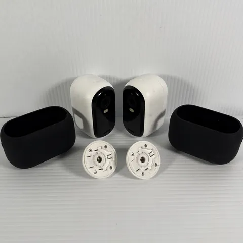 (2) Arlo Essential (2nd Gen) VMC3050 2K Outdoor Camera (w/mounting plate)