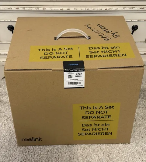 REOLINK 16CH 4K Security Dome Camera System with 4TB HDD RLK16-800D8