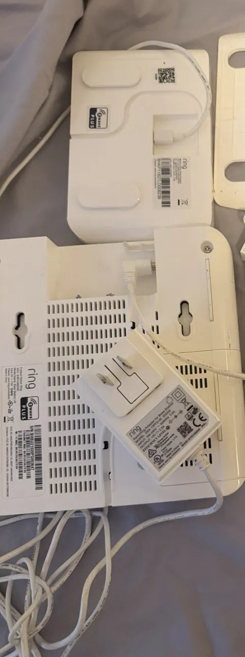 Ring Alarm Base Station US 4HB1U9-0EN0 w/ Ring Keypad 5AT2S7 [2nd Generation]