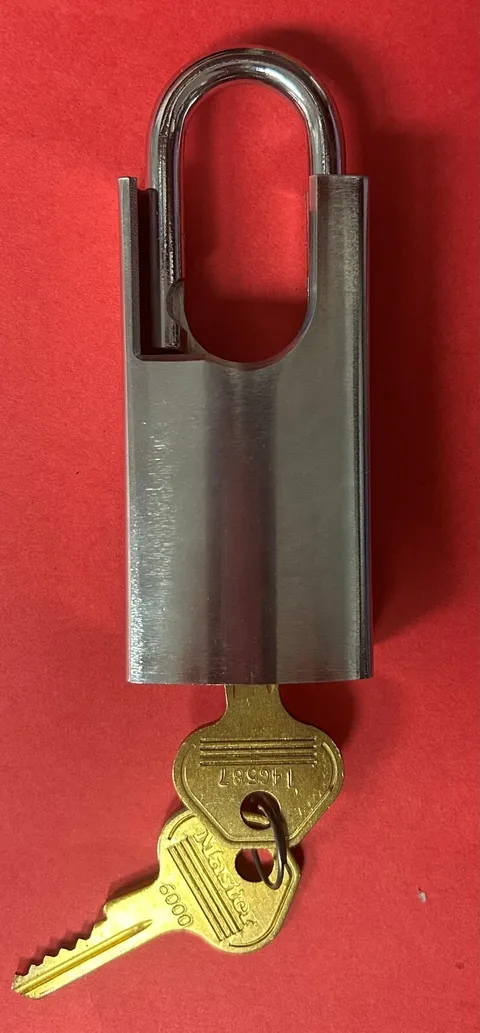 Master Lock 7035 Shrouded Padlock Keyed Alike (NIB)