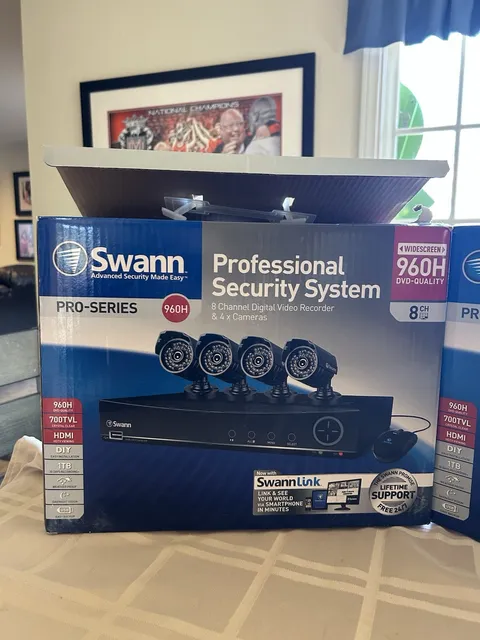 Swann Pro Series 8-channel security system 960H DVR quality and 4 cameras.