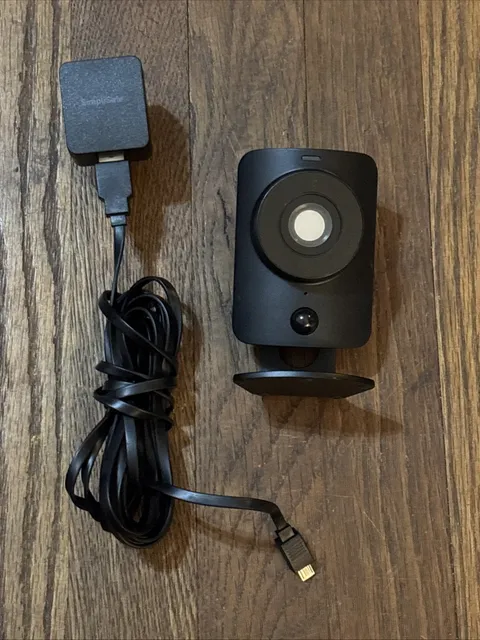 Simplisafe Camera Model SSCM2 With Ac Adapter And Mount Clean Working