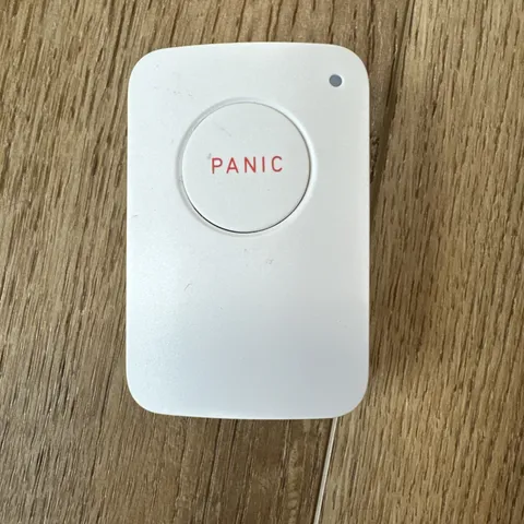 SimpliSafe Home Security System Panic Sensor Button (PB3)(SSPB3) New