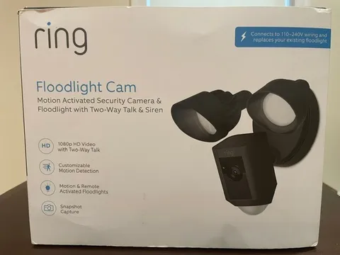 Ring Floodlight Cam Wired 1080P HD Security Cam Complete In Box....Black