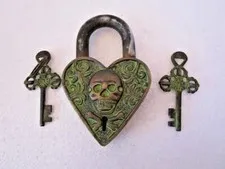 Vintage Style Handmade Brass Skeleton Heart Shape Padlock With keys Working