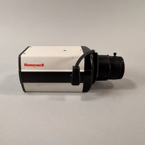Honeywell HCC10 SDN CCTV Security Camera | Pentax 3.5-8mm lens | mount | EUC