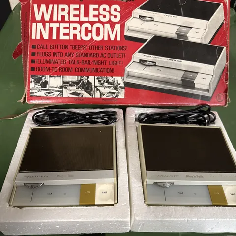 REALISTIC VINTAGE WIRELESS INTERCOM PLUG N TALK 2 STATION CAT NO 43-209 Working