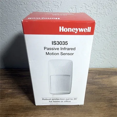 Honeywell IS3035 Passive Infrared Motion Sensor Pet Friendly Indoor White