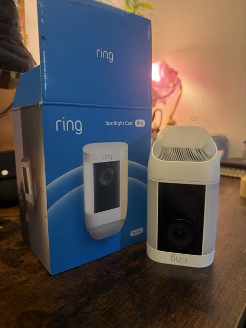 Ring Spotlight Can Pro with Quick Release Battery