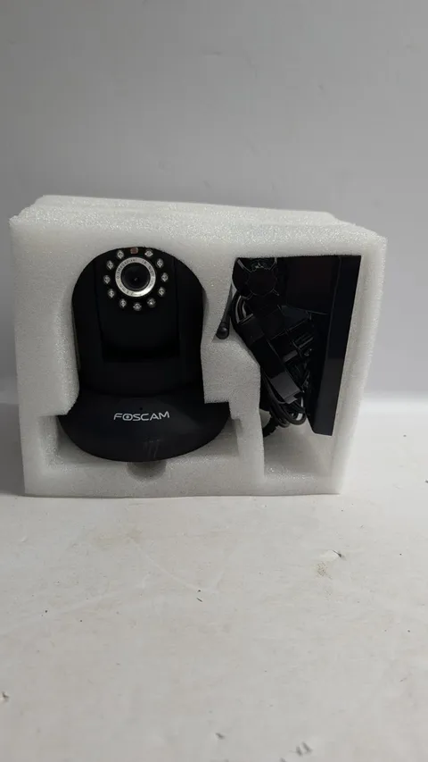 Foscam FI8910W Pan & Tilt Wireless IP Camera - Black (Open Box / Complete)