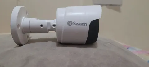4 swann security camera 4k.  4 cameras 