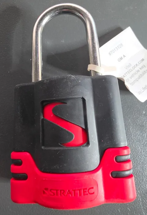 Strattec Codeable Padlock  - OEM 7013126 for General Motors GM A - NOS