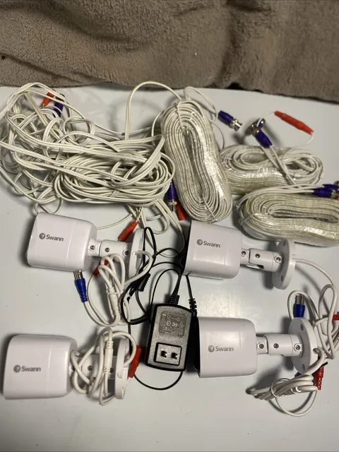 4 Swann PRO-1080MSQ Security Camera System With Cables & Power Supply