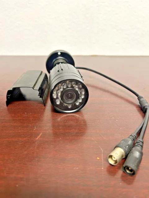CCTV Bullet Security Camera – Night Vision IR – BNC + Power