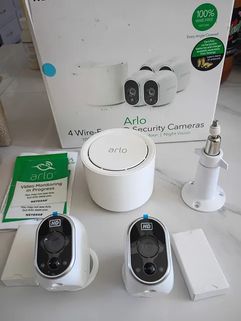 Arlo NETGEAR Wireless Security Cameras Lot Of 2 Model VMS3430