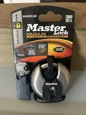 Master Lock M40XKAD Magnum Discus Padlock  Shrouded Shackle NEW ORIGINAL PACKAGE