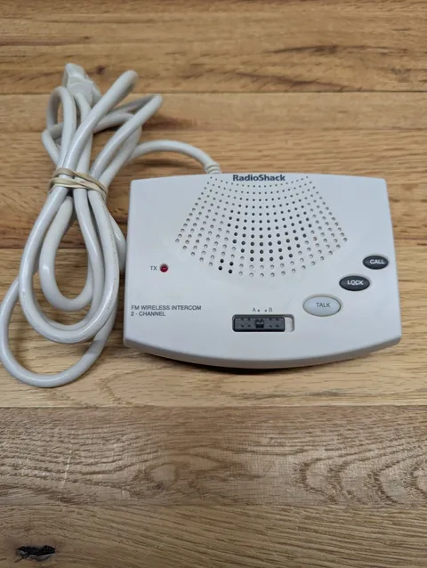 Radio Shack 2-Channel Wireless FM Intercom • Model 43-3106 • *Single Unit*